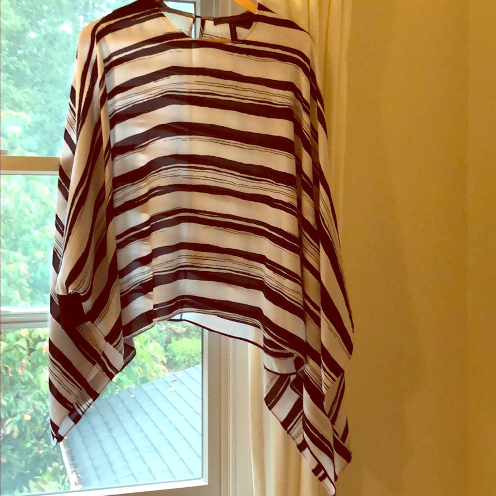 Top- BCBG